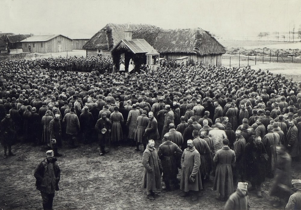 Graustufenfoto von Menschen