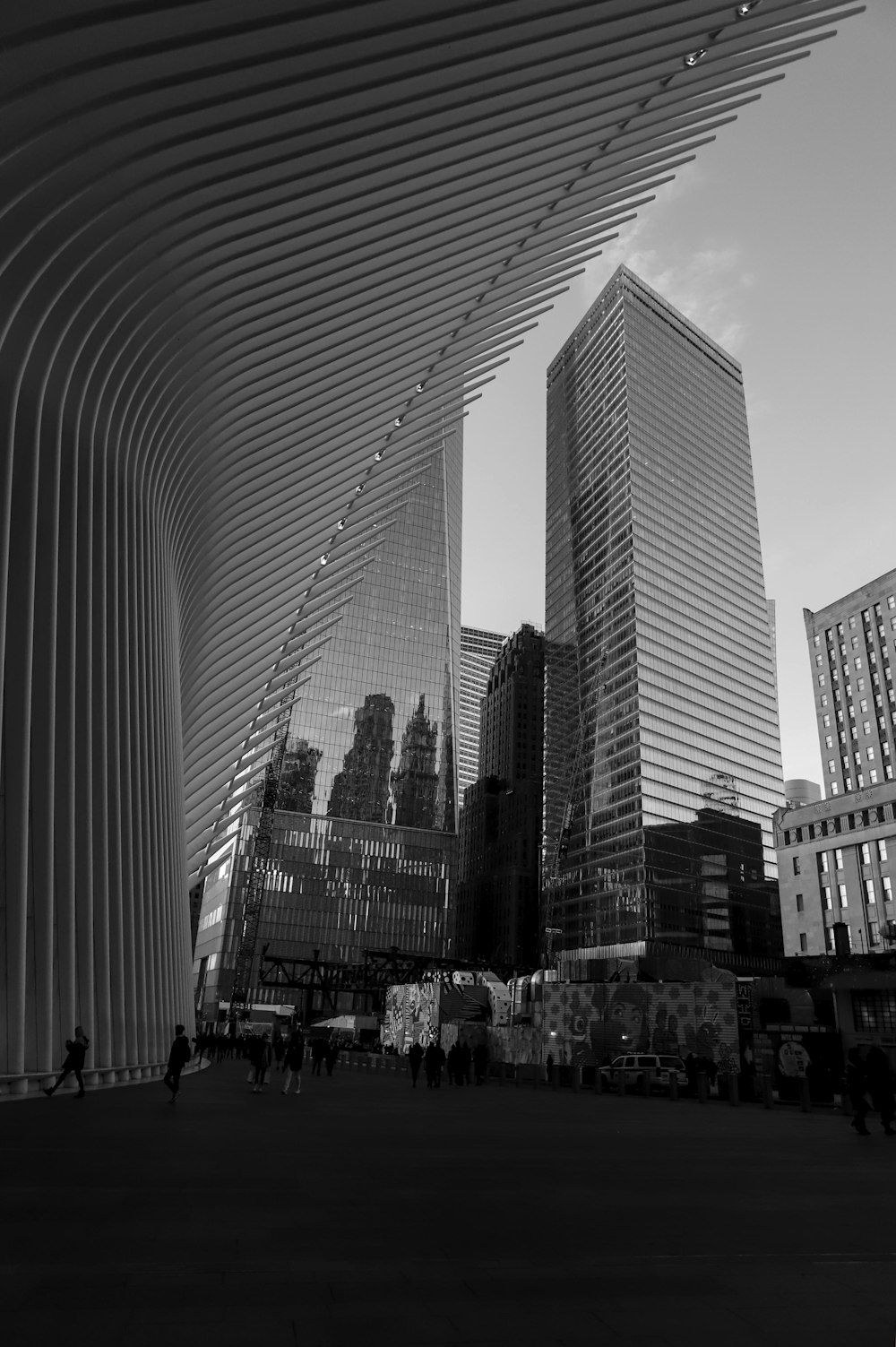 greyscale photograph of building