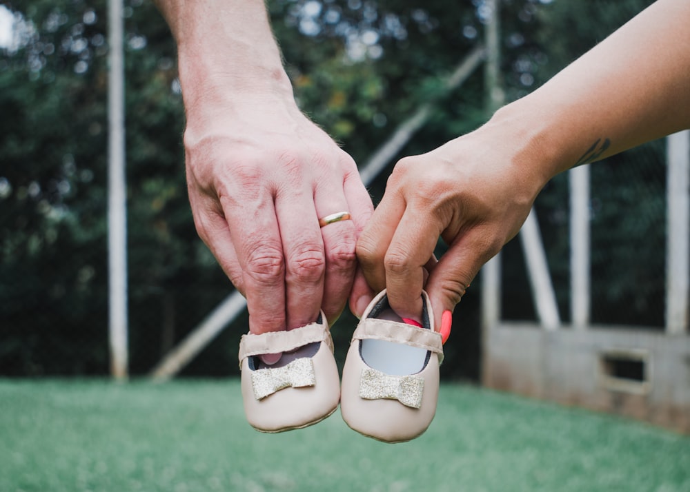 baby's gold flat shoes