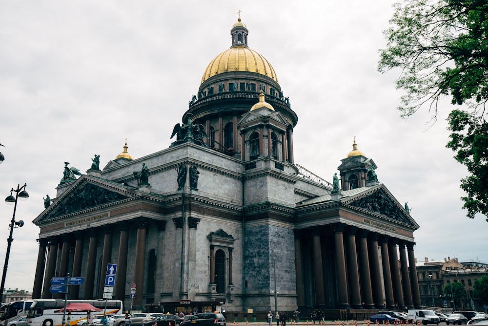 Saint Isaac's Cathedral in Saint Petersburg, Russia under white sky