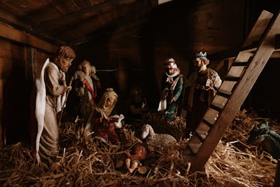 the nativity figurines nativity zoom background