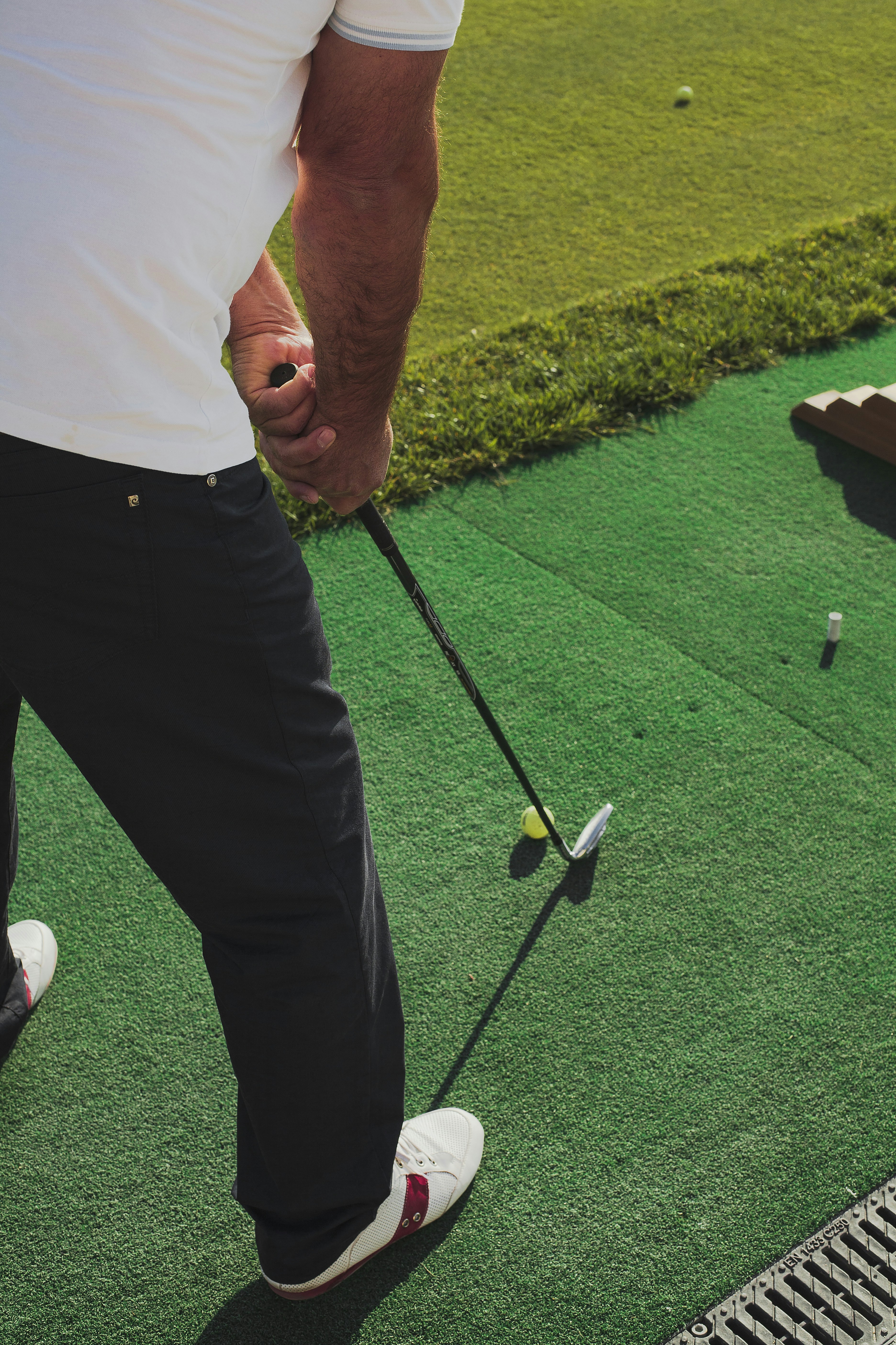 8 Simple Golfers Tips That Instantly Lower Your Scores
