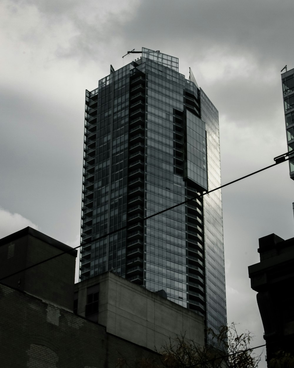 shallow focus photo of black building