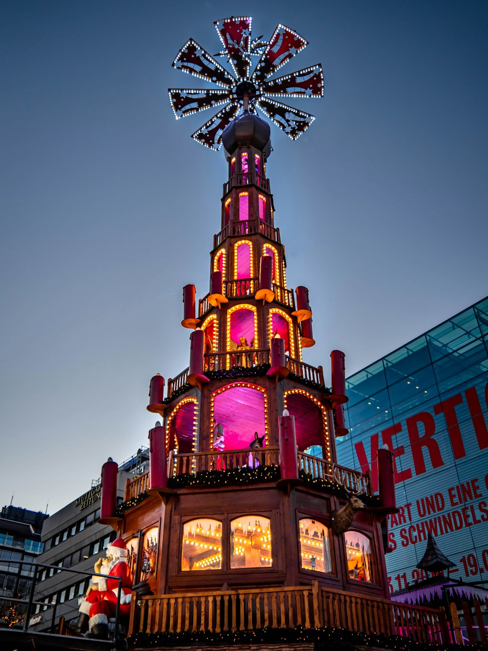 red Christmas tree