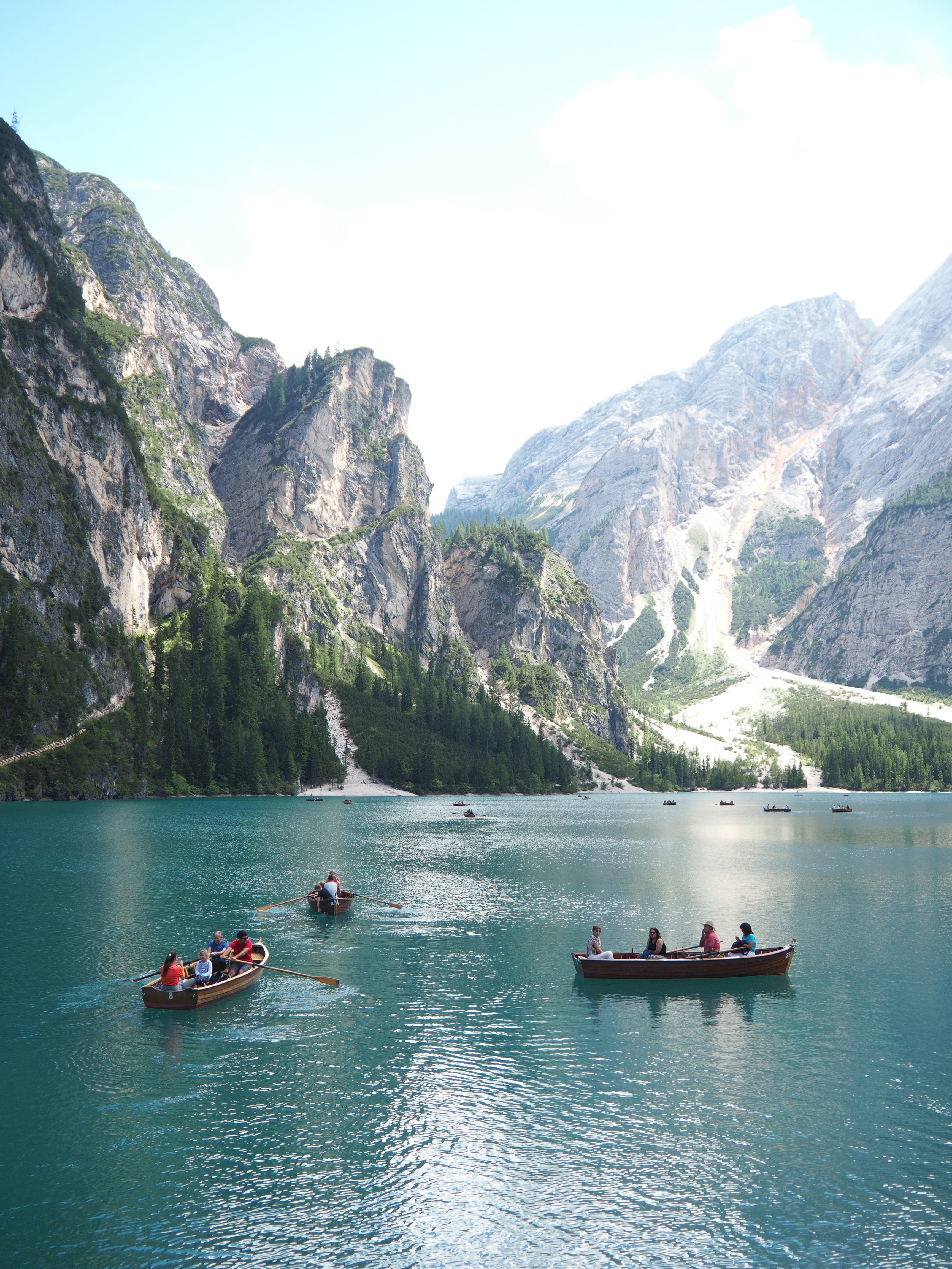 Paseo en bote por Lago di Braies