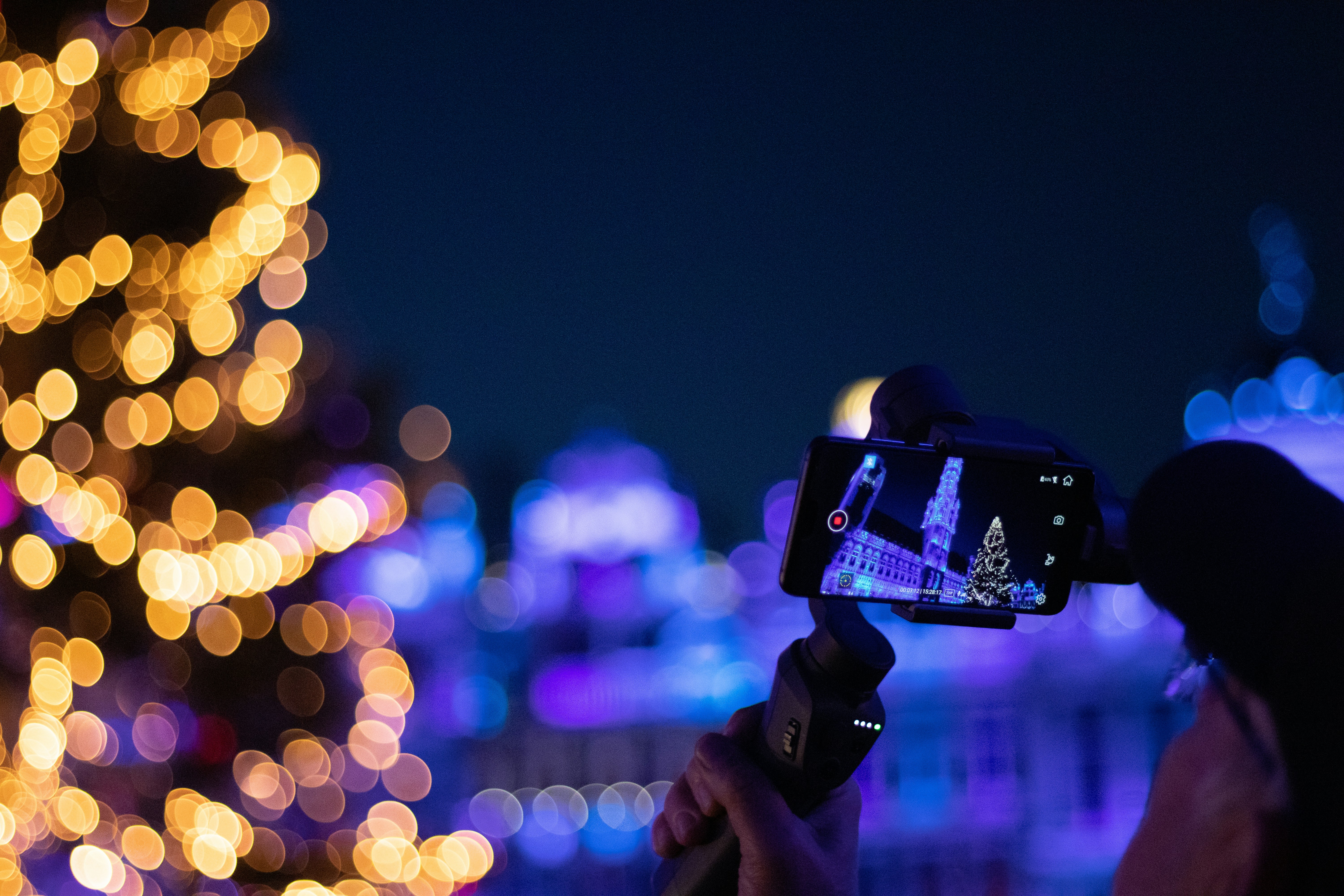 selective focus photography of smartphone