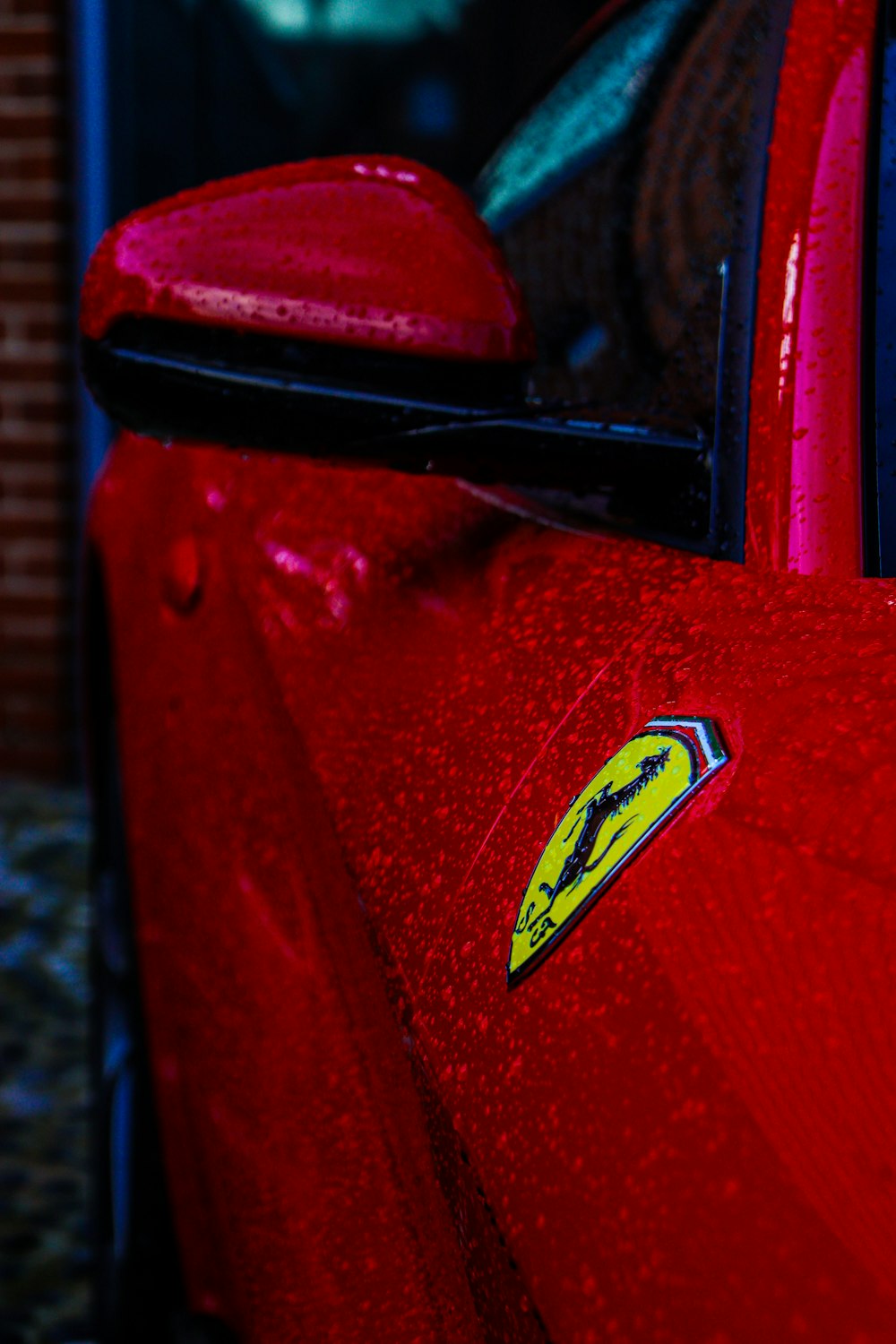 Ferrari coupé rojo