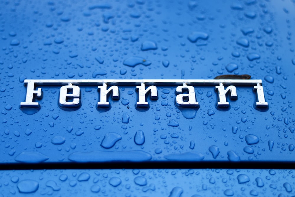 Ferrari emblem