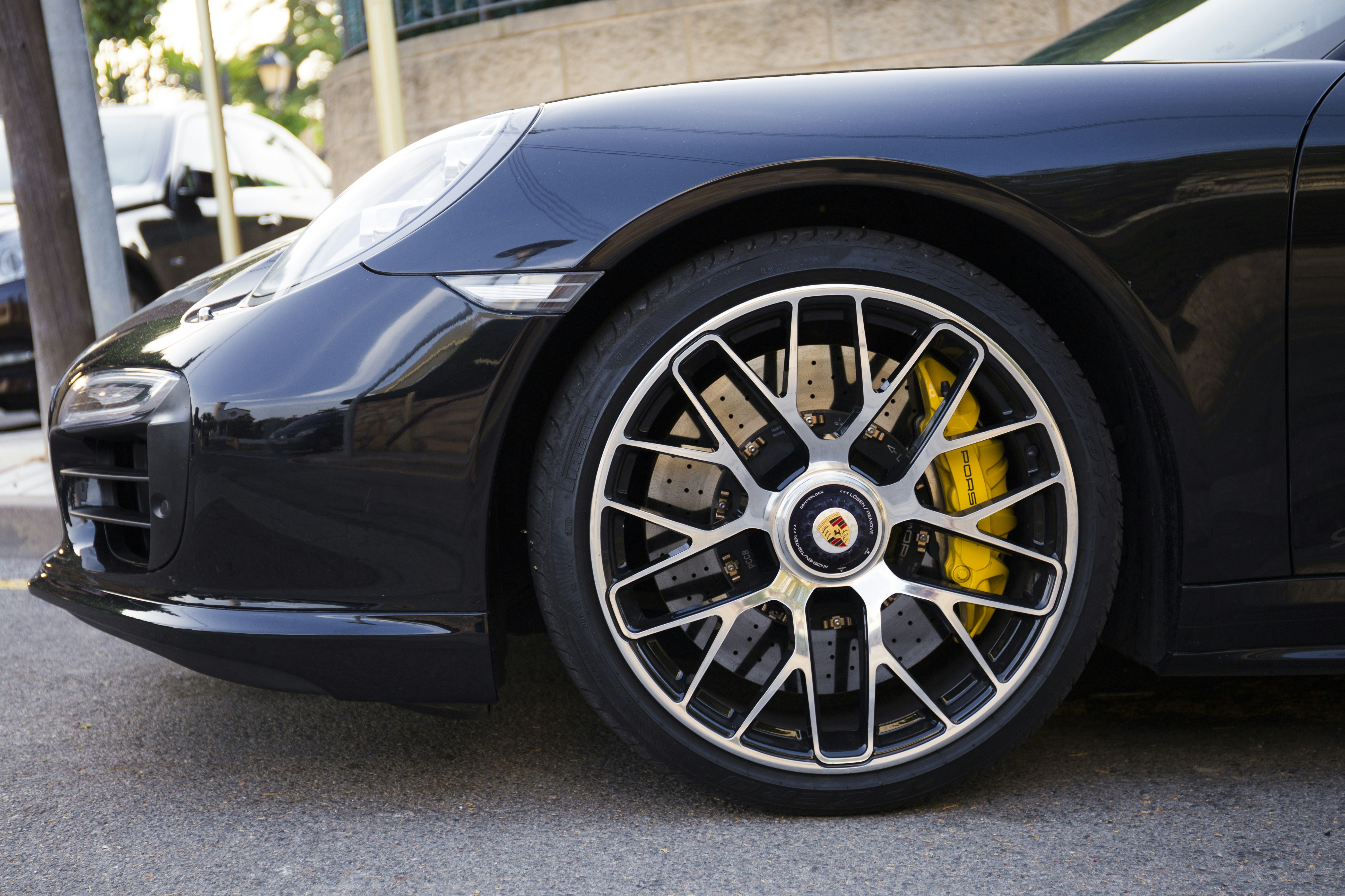 Photo by isaacquesada