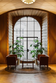 An inviting space for life coaching sessions with comfortable seating.