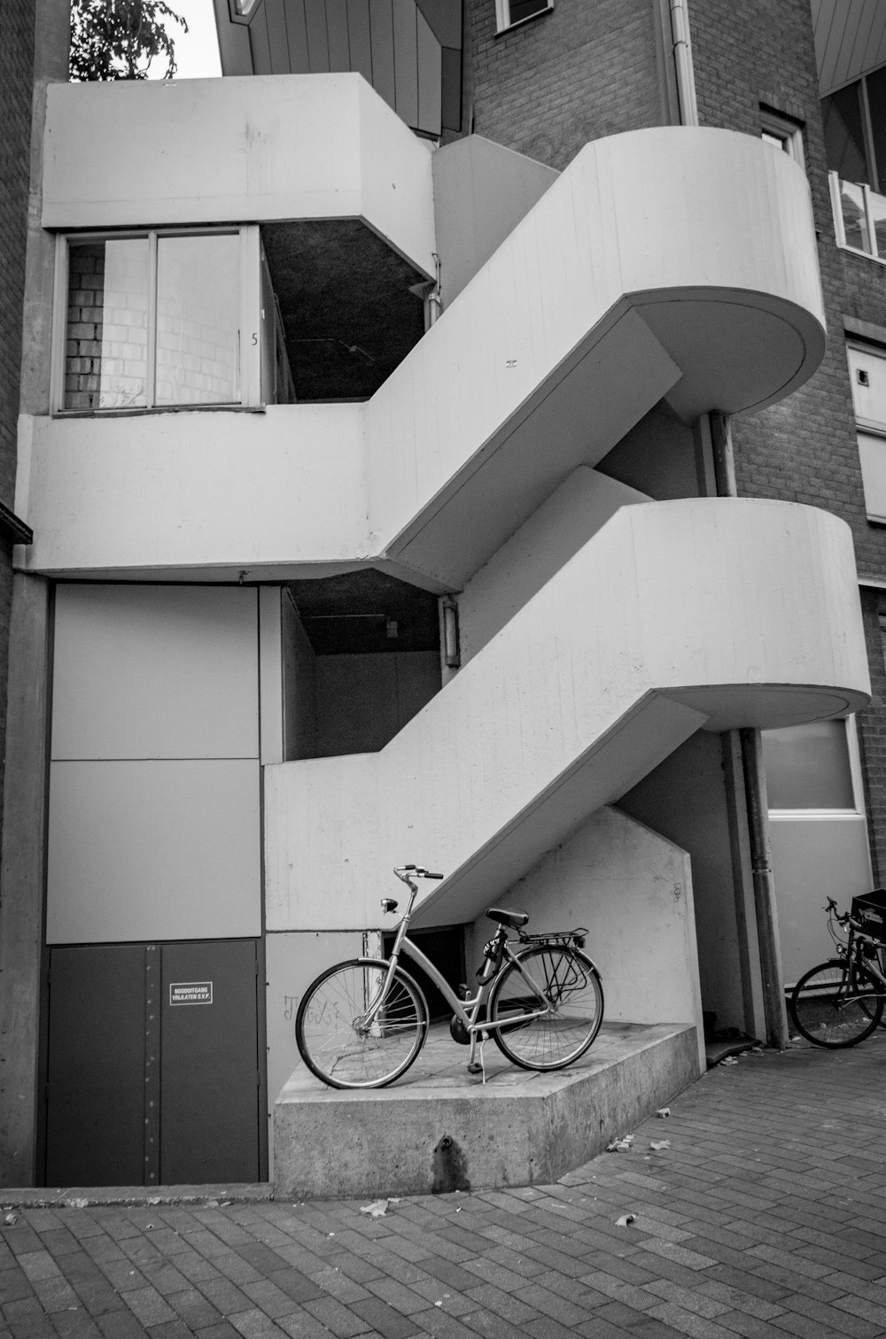 bike parking near building