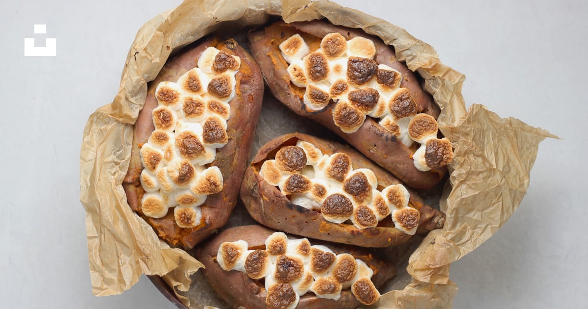 4 Chrismukkah Recipes for a Brand New Holiday Tradition 4 Photo by sheri silver on Unsplash