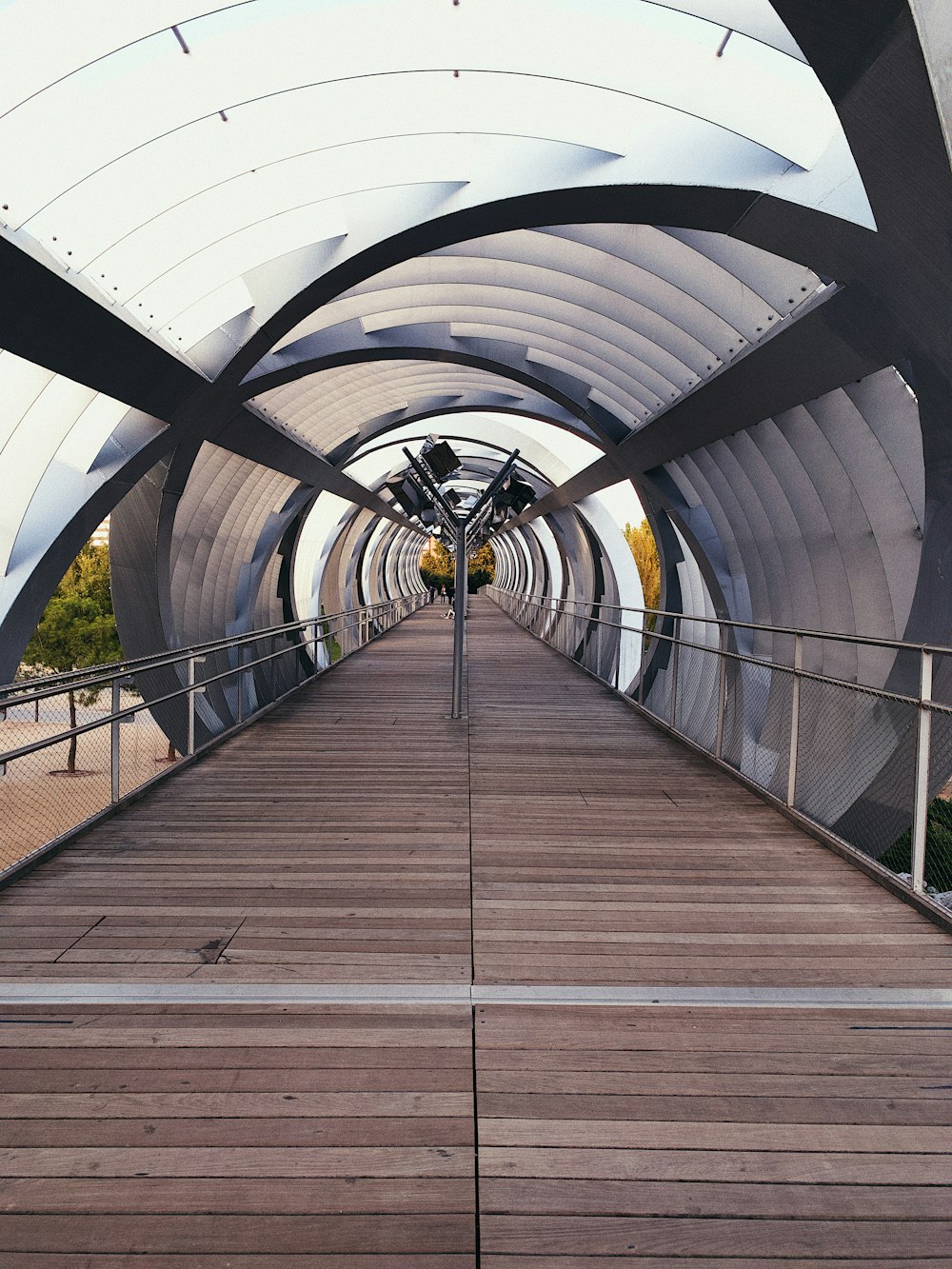 passerelle vide pendant la journée