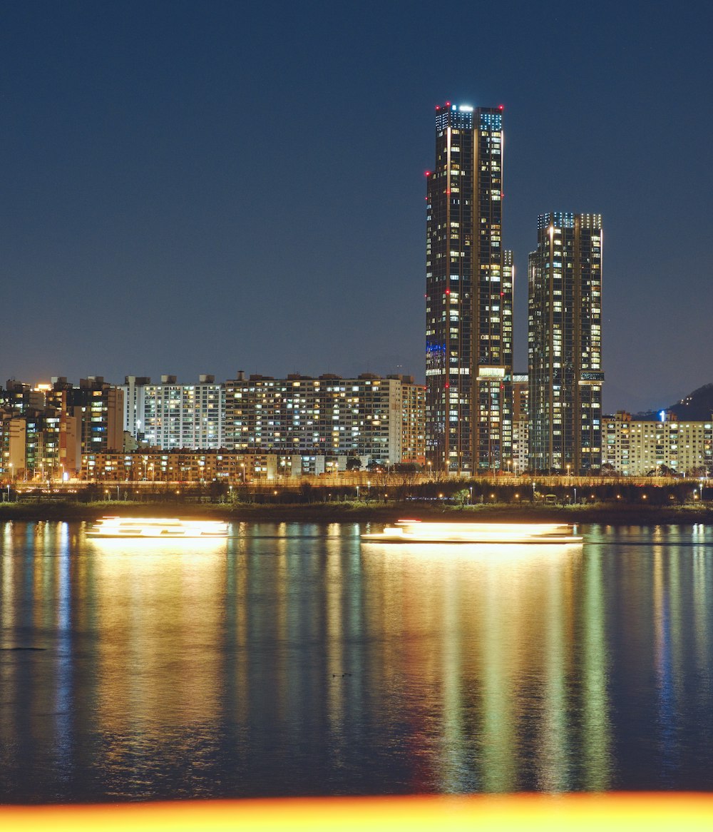 cityscape during nighttime