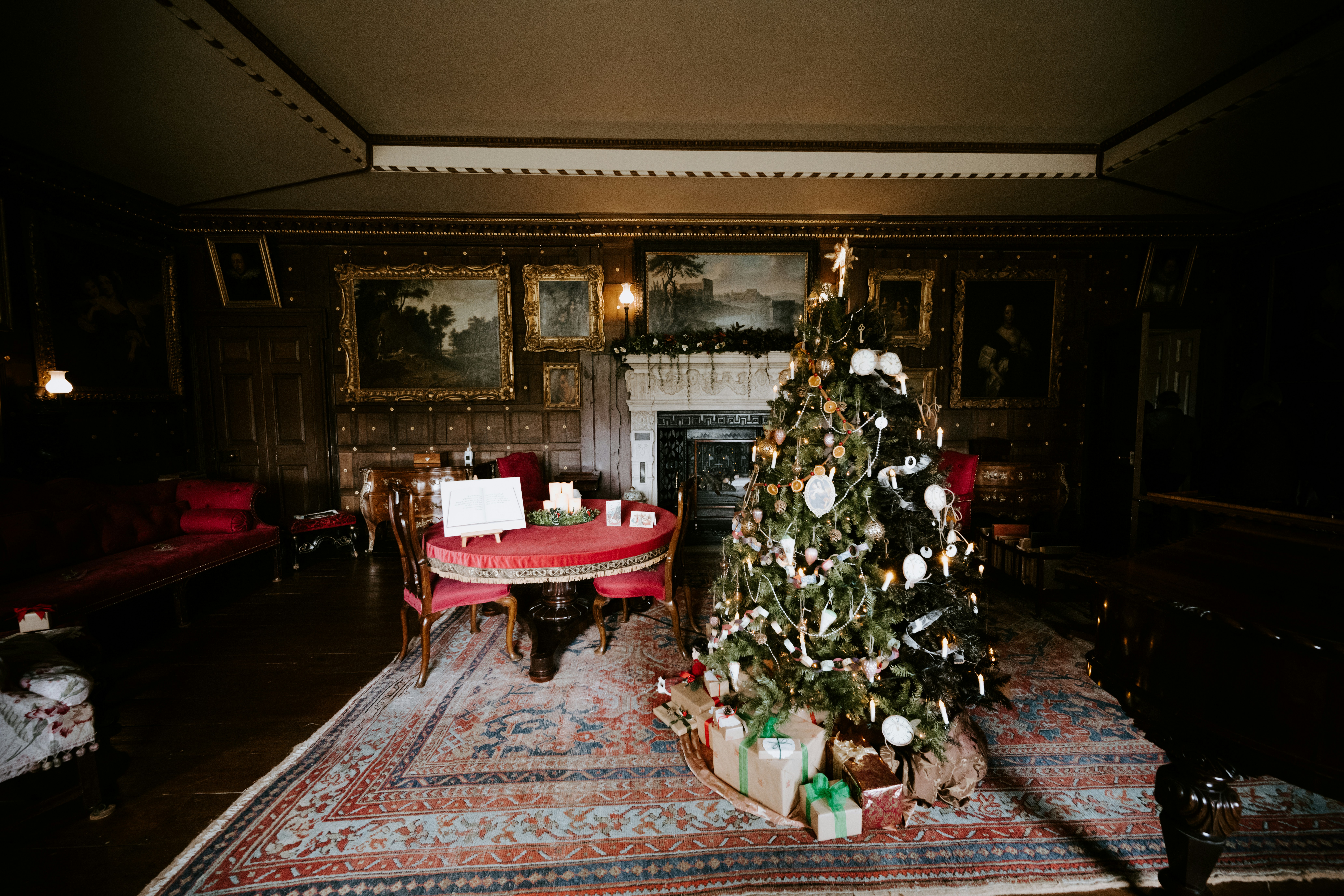 Americans Clipped Candles to Their Christmas Trees and Called It Festive