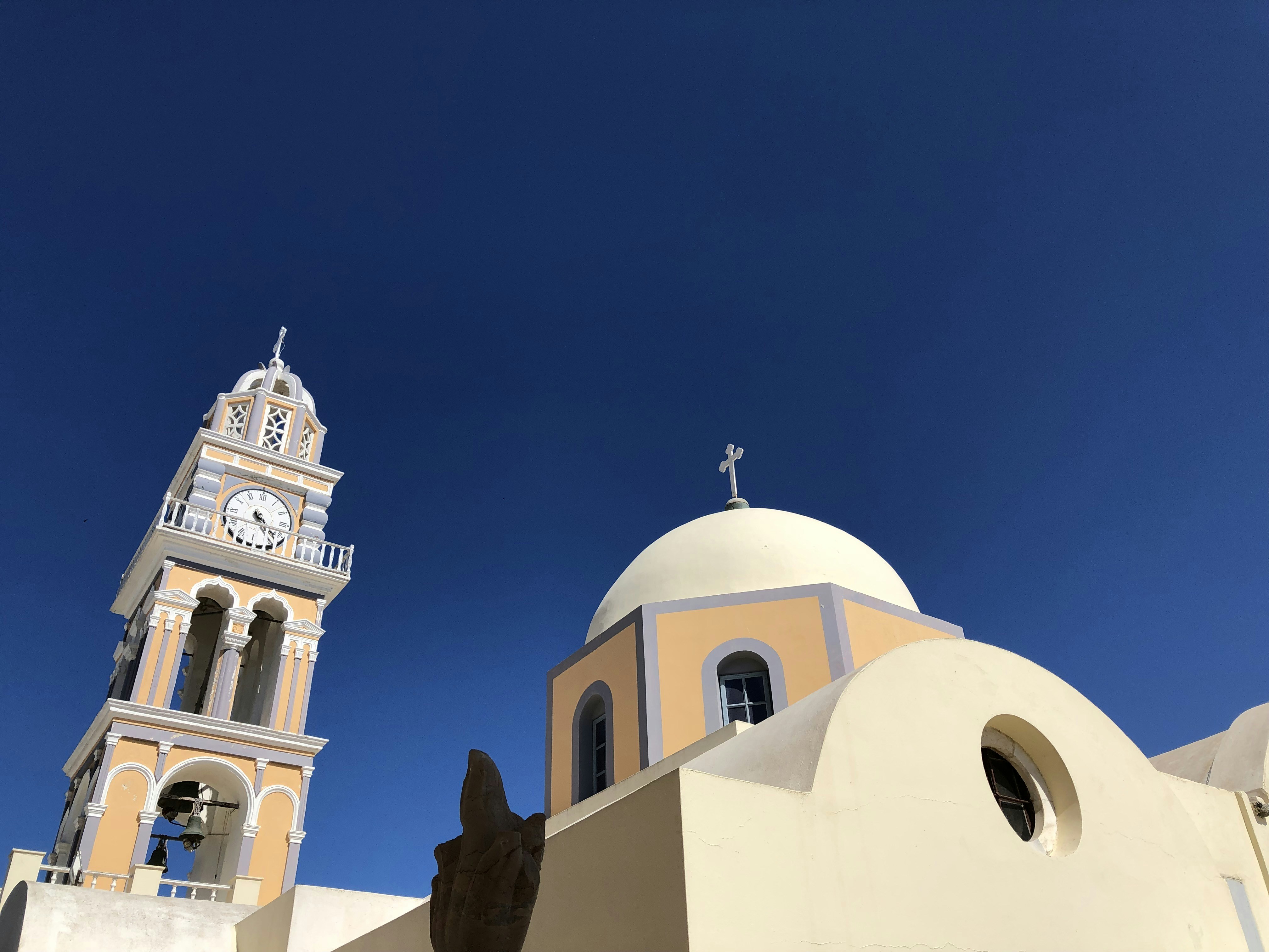 beige and brown cathedral santorini teams background