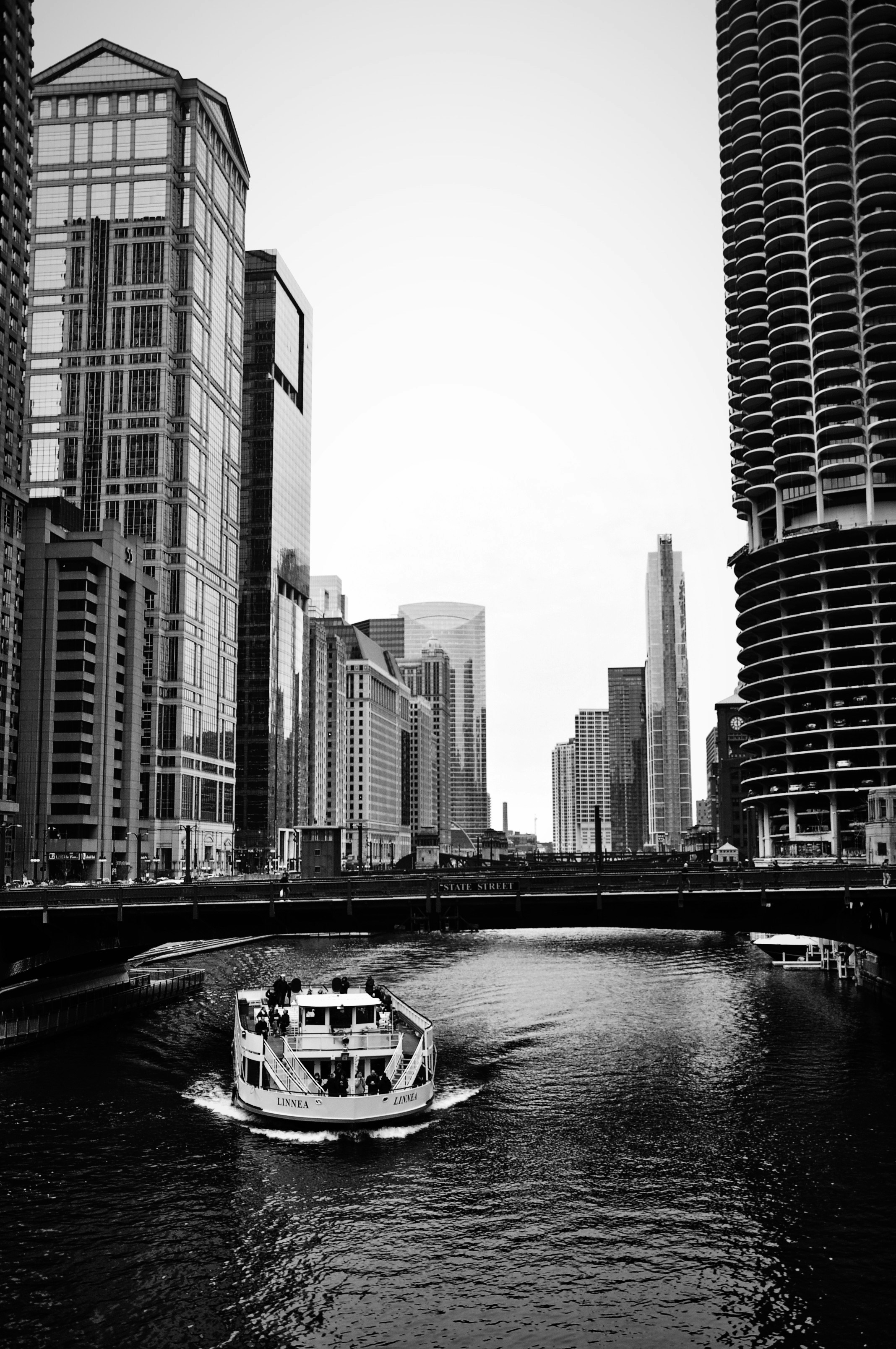 boat on the body of water photograph