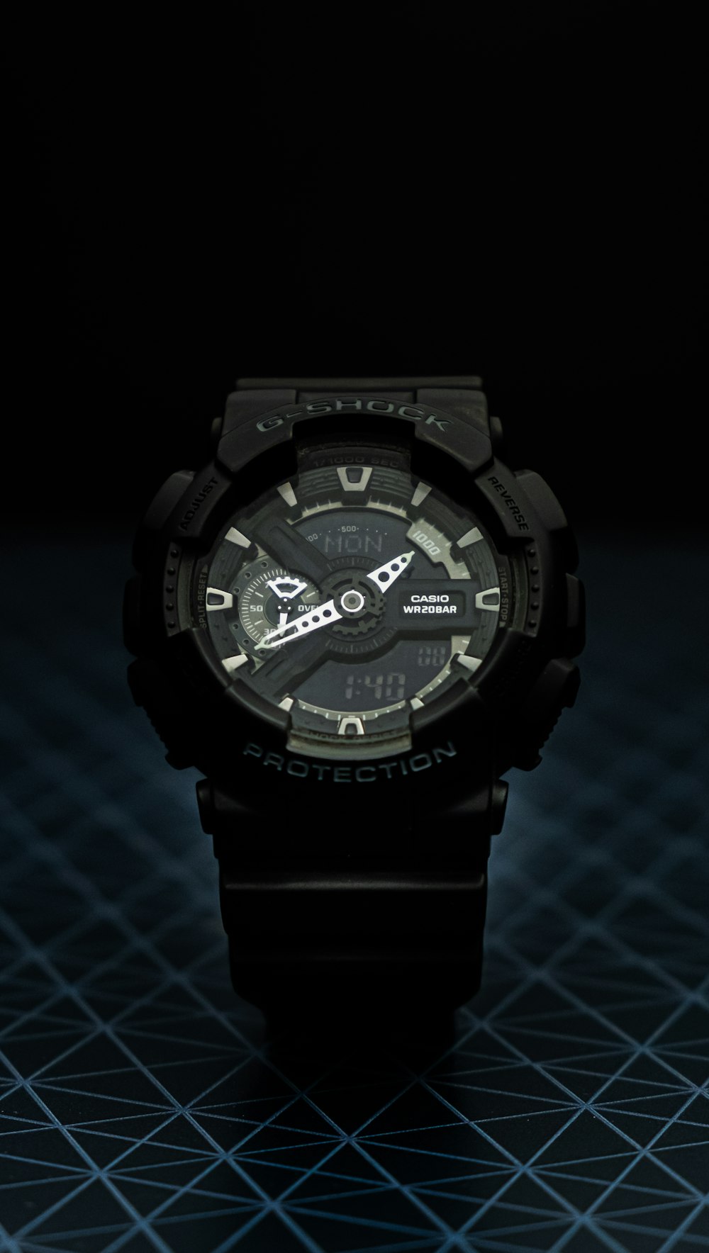 black Casio G-Shock sportwatch