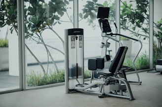 black fitness machine