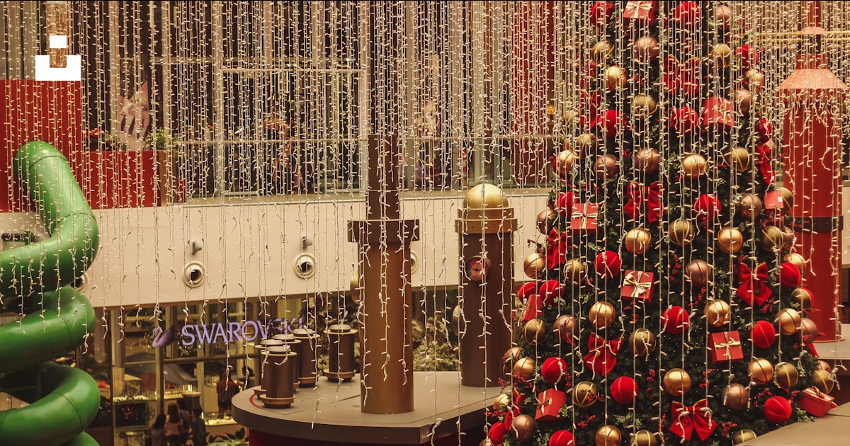 Christmas tree photo Free Shopping iguatemi edson queiroz Image on Unsplash Christmas tree photo Free Shopping iguatemi edson queiroz Image on Unsplash