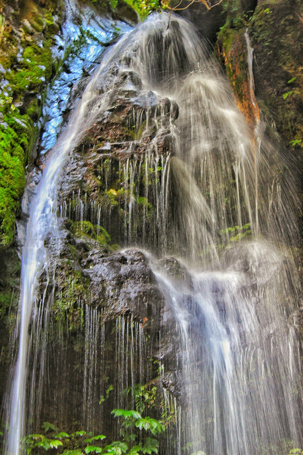 waterfalls during day