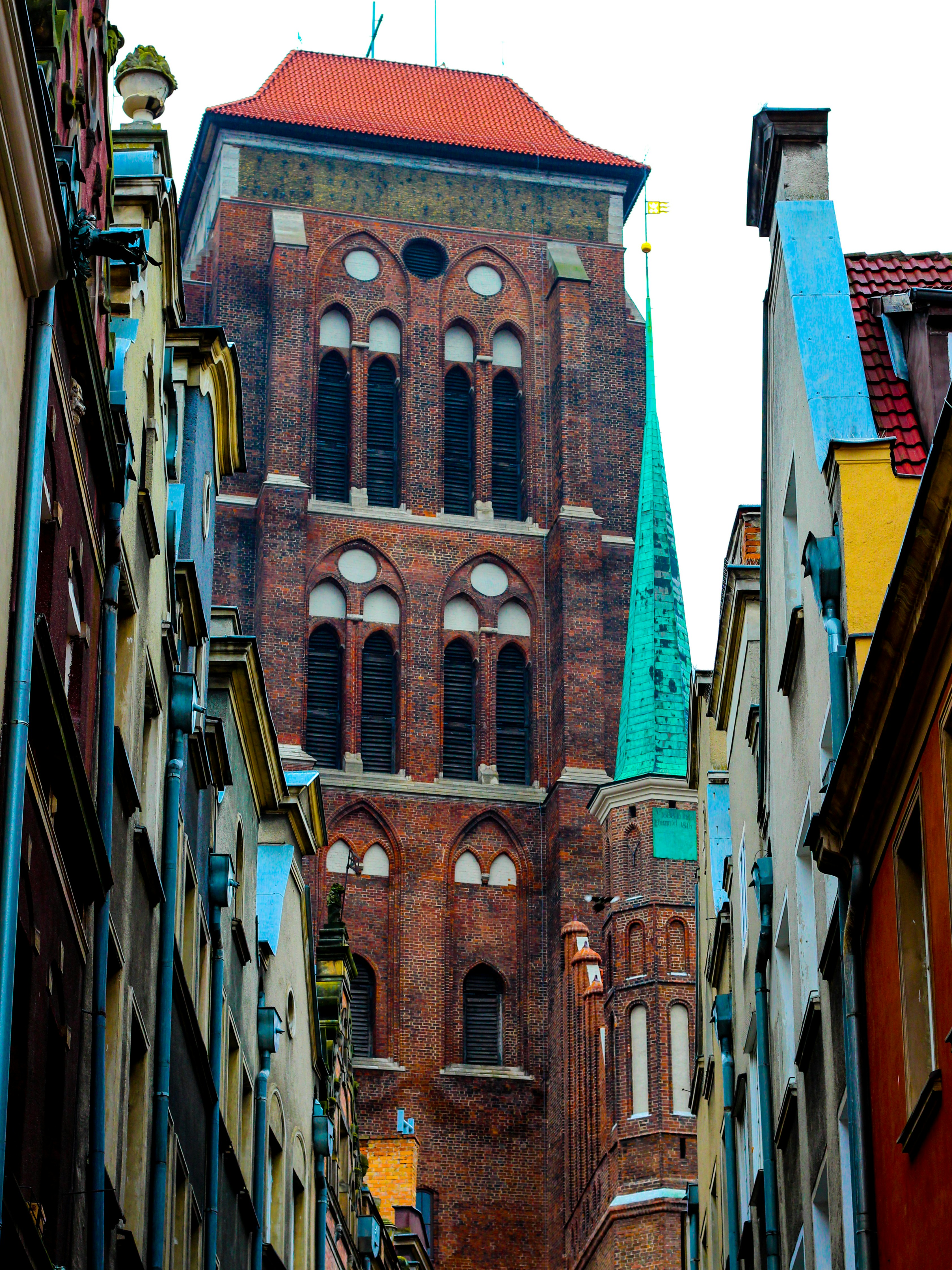 brown concrete building