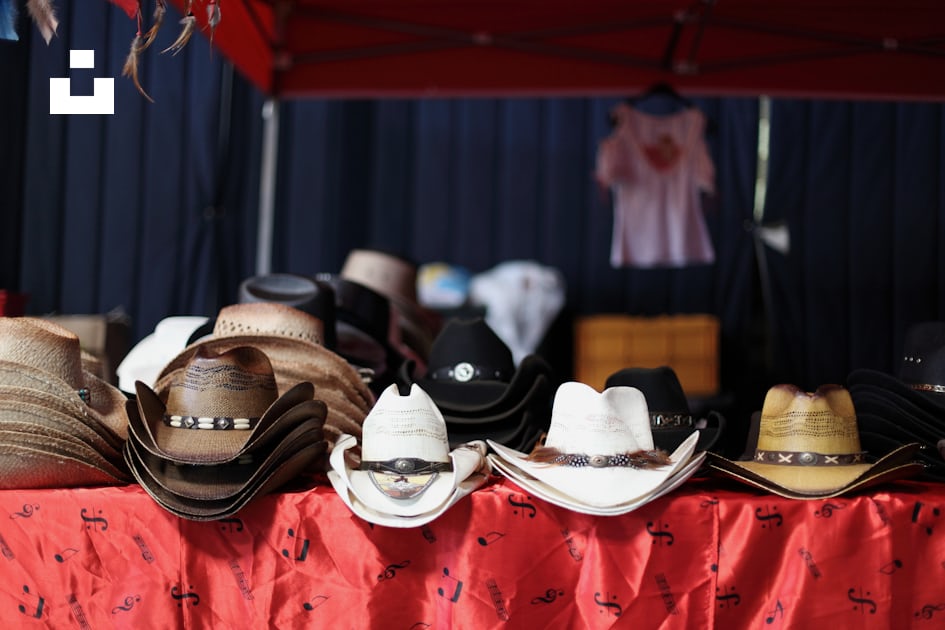 assorted-color cowboy hats on table photo – Free Hat Image on Unsplash