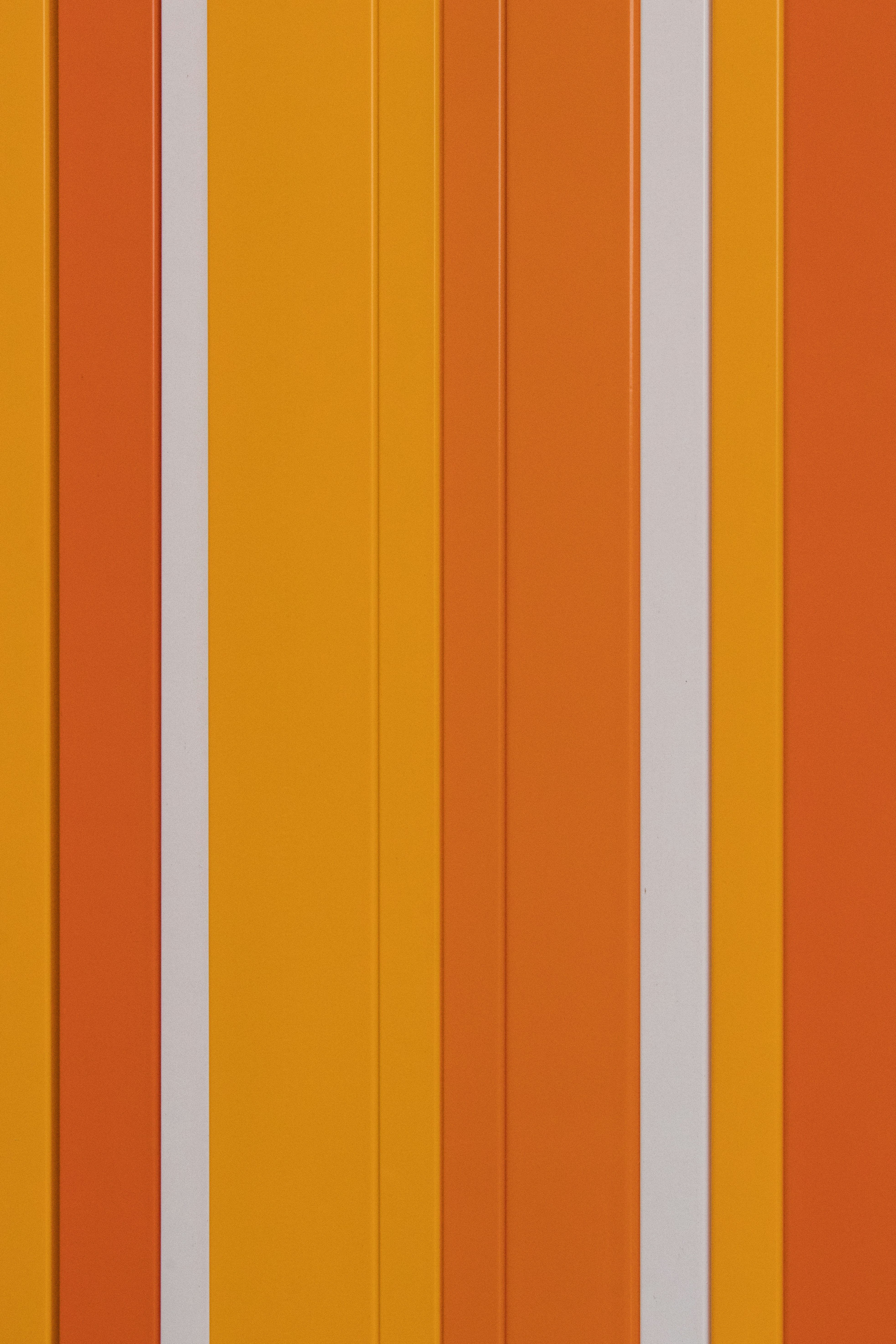 yellow and orange stripe board