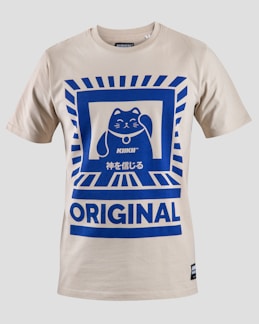 white and blue cat-printed crew-neck T-shirt