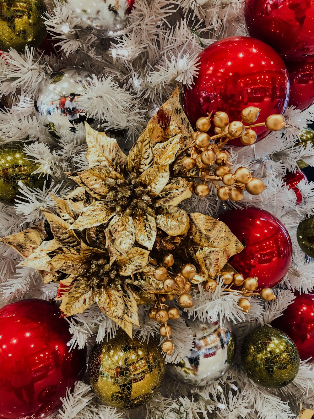 gold flower decor