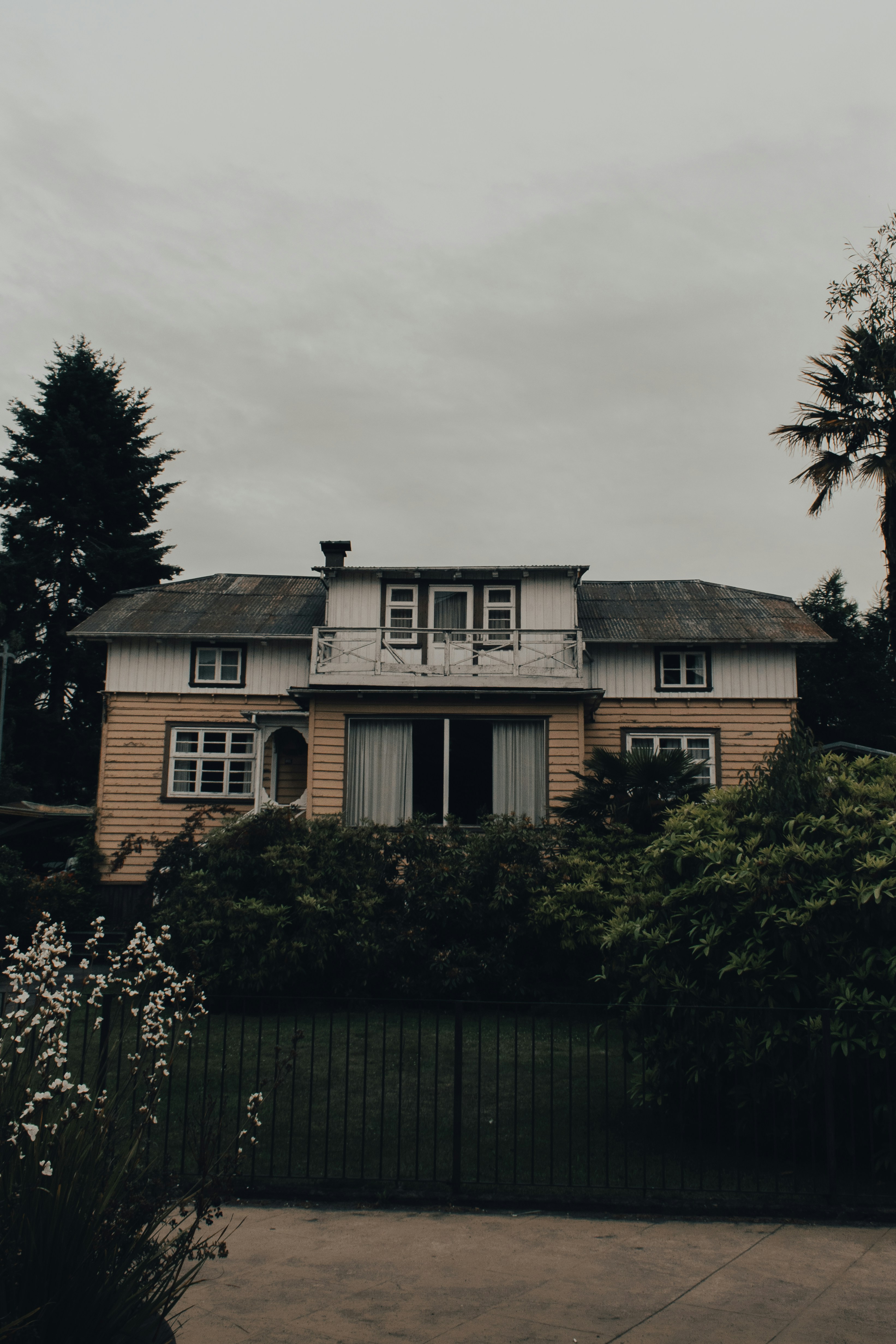 Photo by gasparzaldo