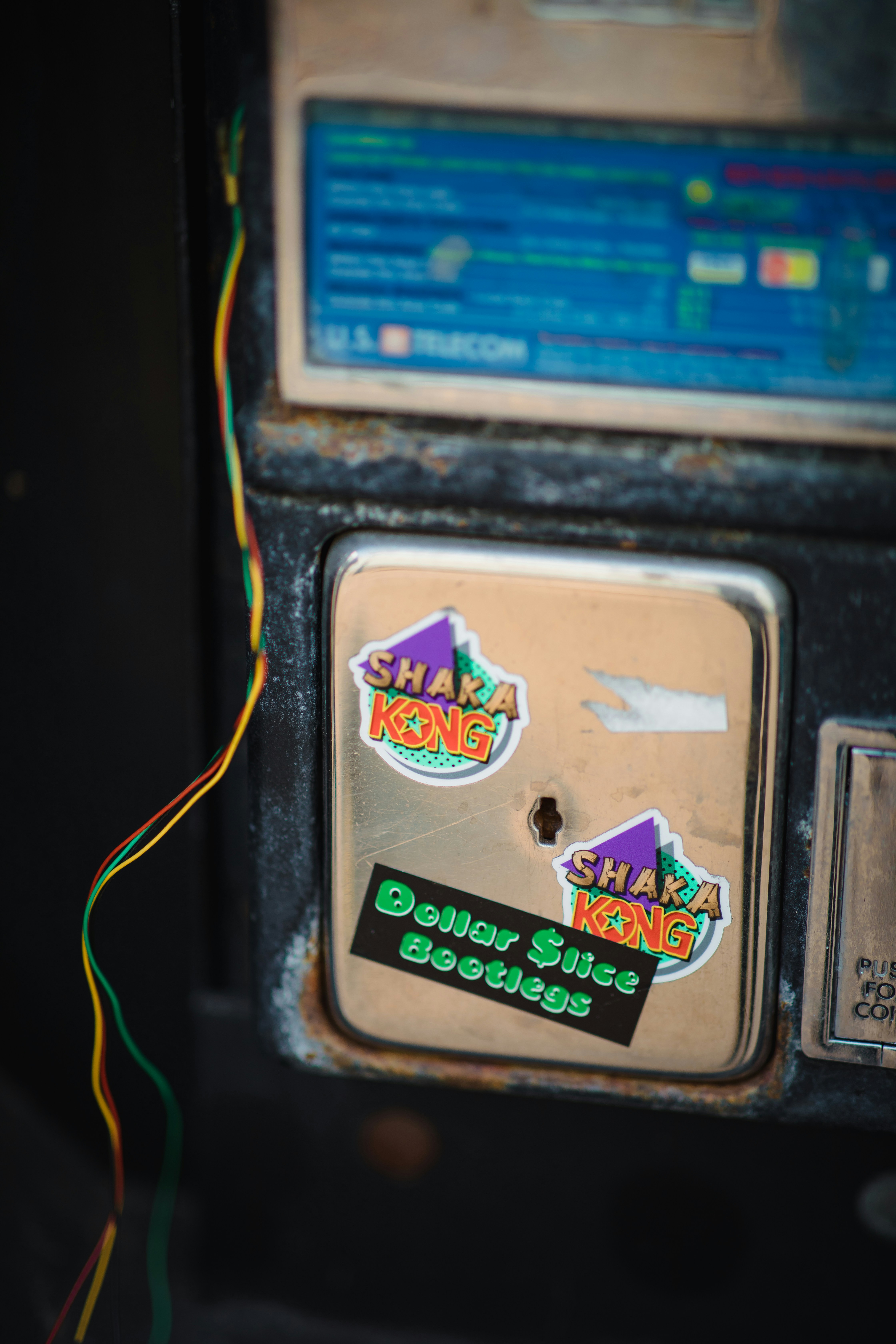 photo-1576602368639-cfb47d453e86?ixid=M3wxMjA3fDB8MXxzZWFyY2h8MTZ8fHNsb3QlMjBkZXBvc2l0JTIwcHVsc2ElMjB0YW5wYSUyMHBvdG9uZ2FufGVufDB8fHx8MTc1NTA2MDAzNHww\u0026ixlib=rb-4.1.0