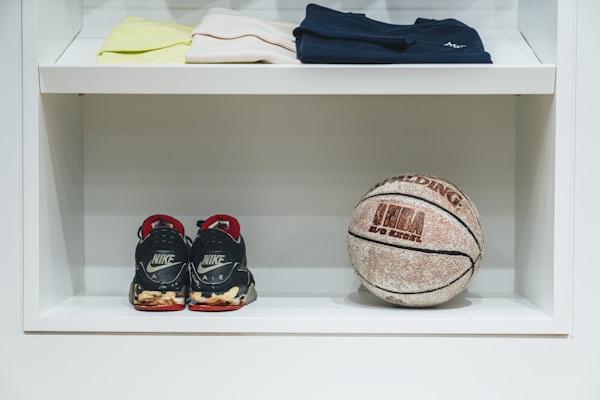 Basketball Shoes Buying Guide: High-Top vs Low-Top, Ankle Support, and Traction