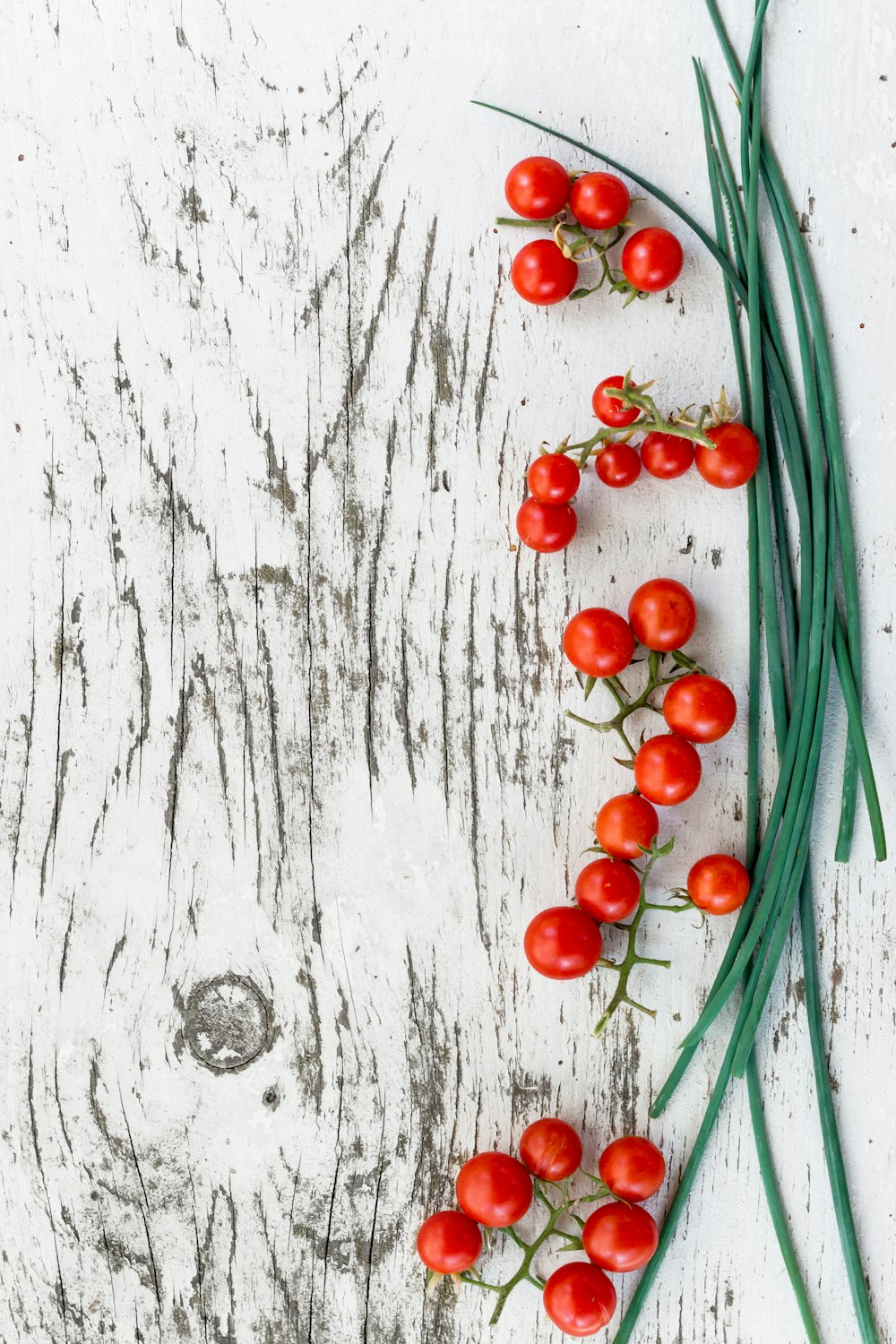 red cherry tomatoes