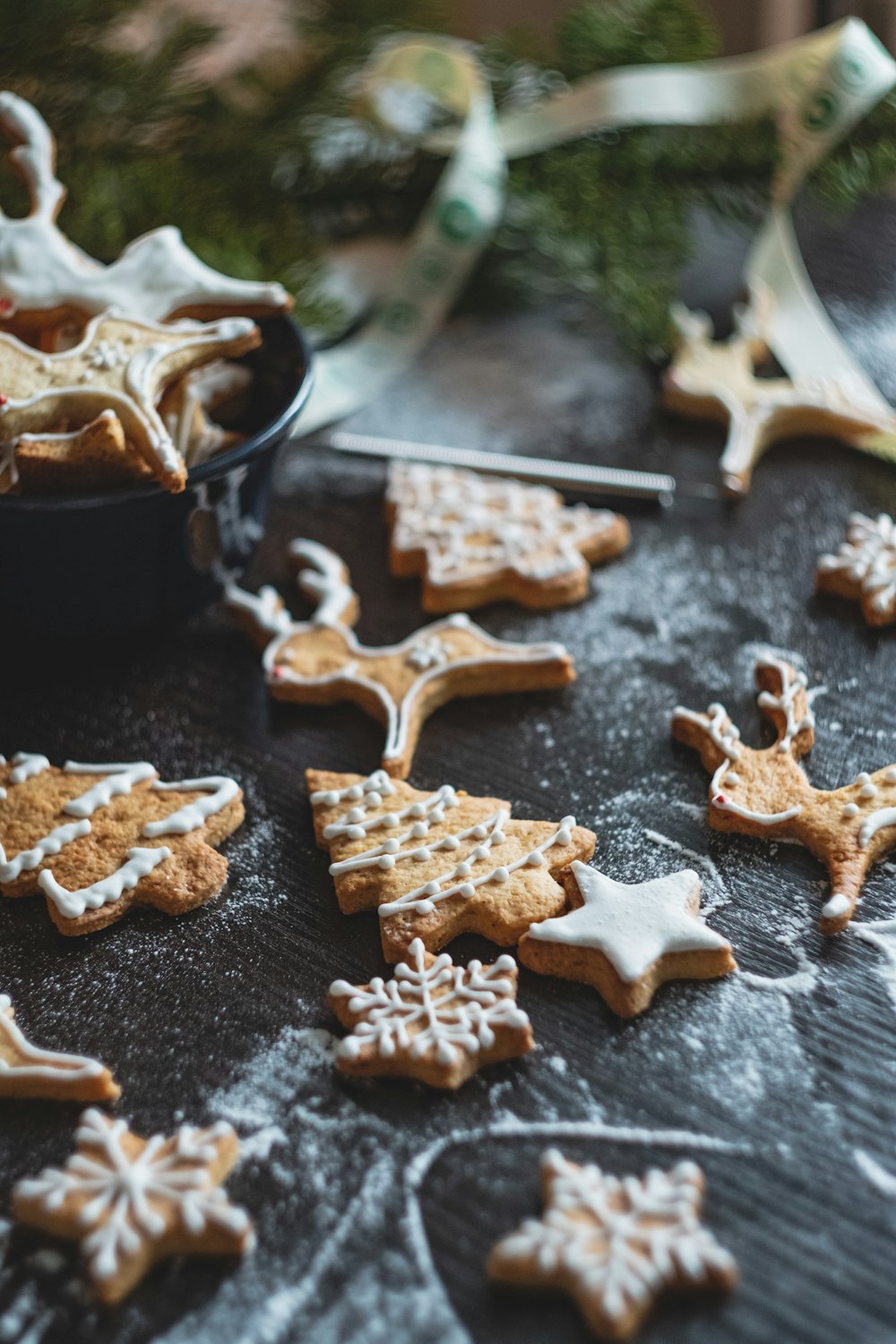 Biscoitos de árvore de Natal, estrela e rena