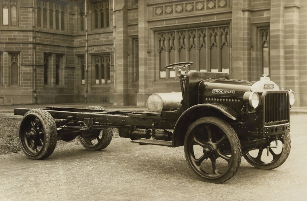 vintage 4-wheeled car