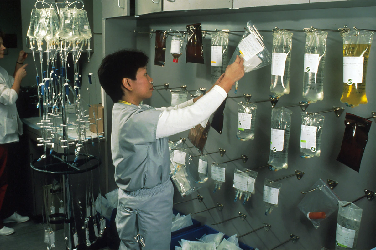 Computer vision system inspecting a pharmaceutical production line