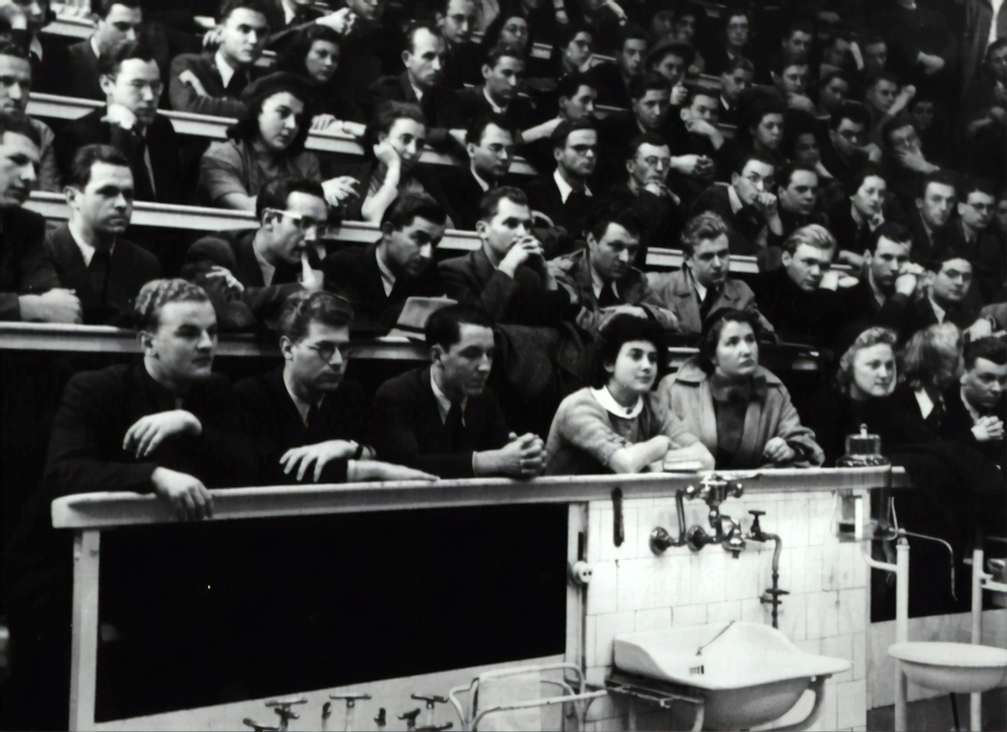 Students at a lecture by Prof. Leopold Schönbauer, 1948