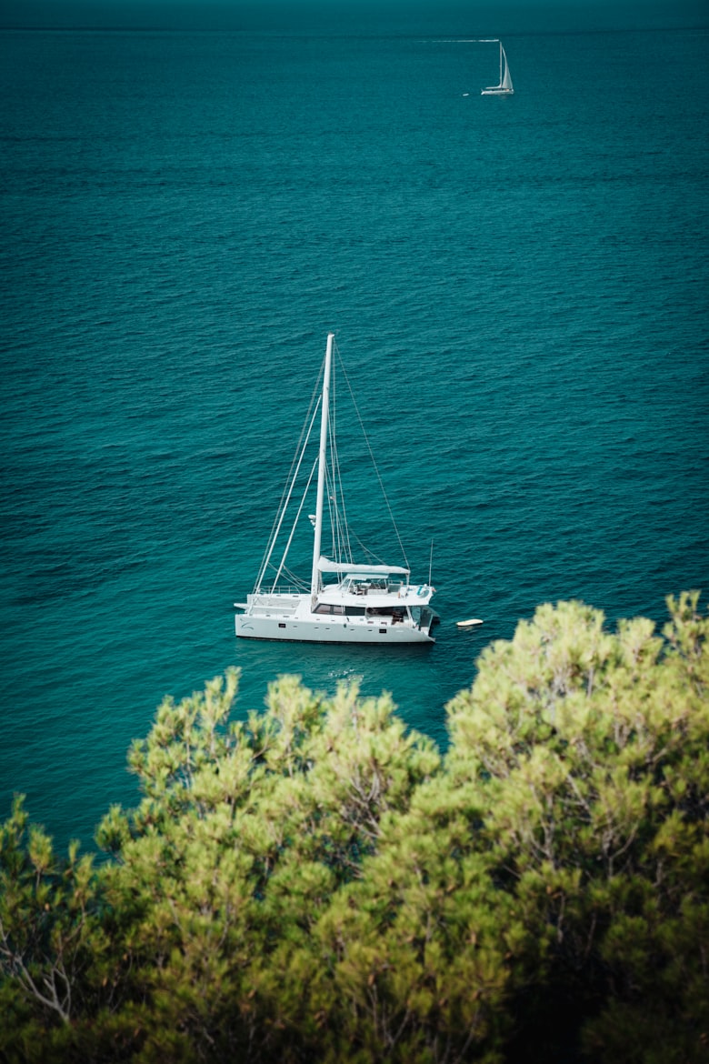 Turquoise water bij de Balearen