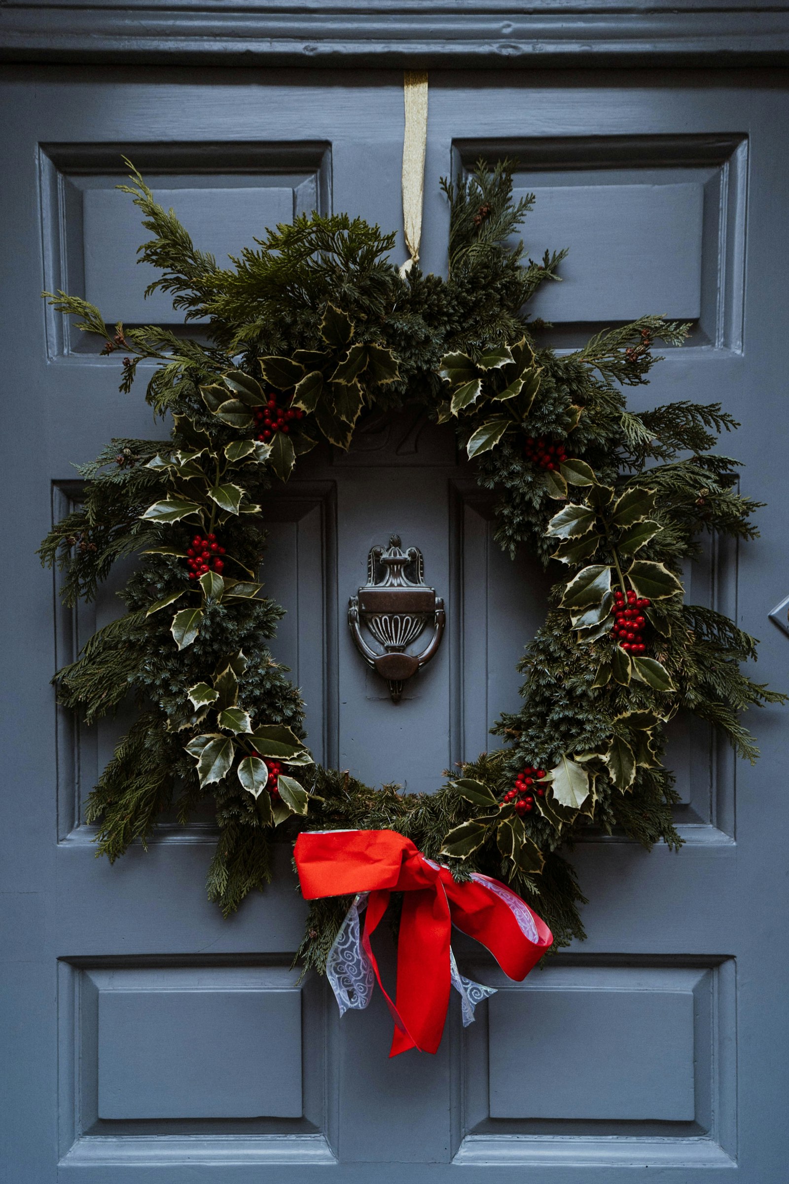 Samyang AF 18mm F2.8 FE sample photo. Green floral wreath photography