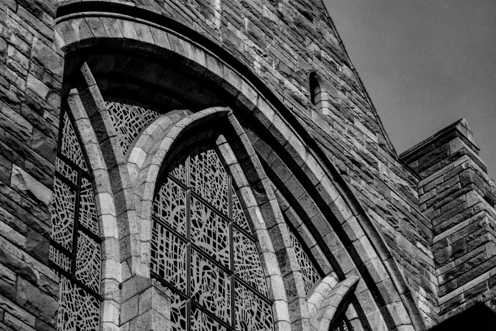 a black and white photo of an old building