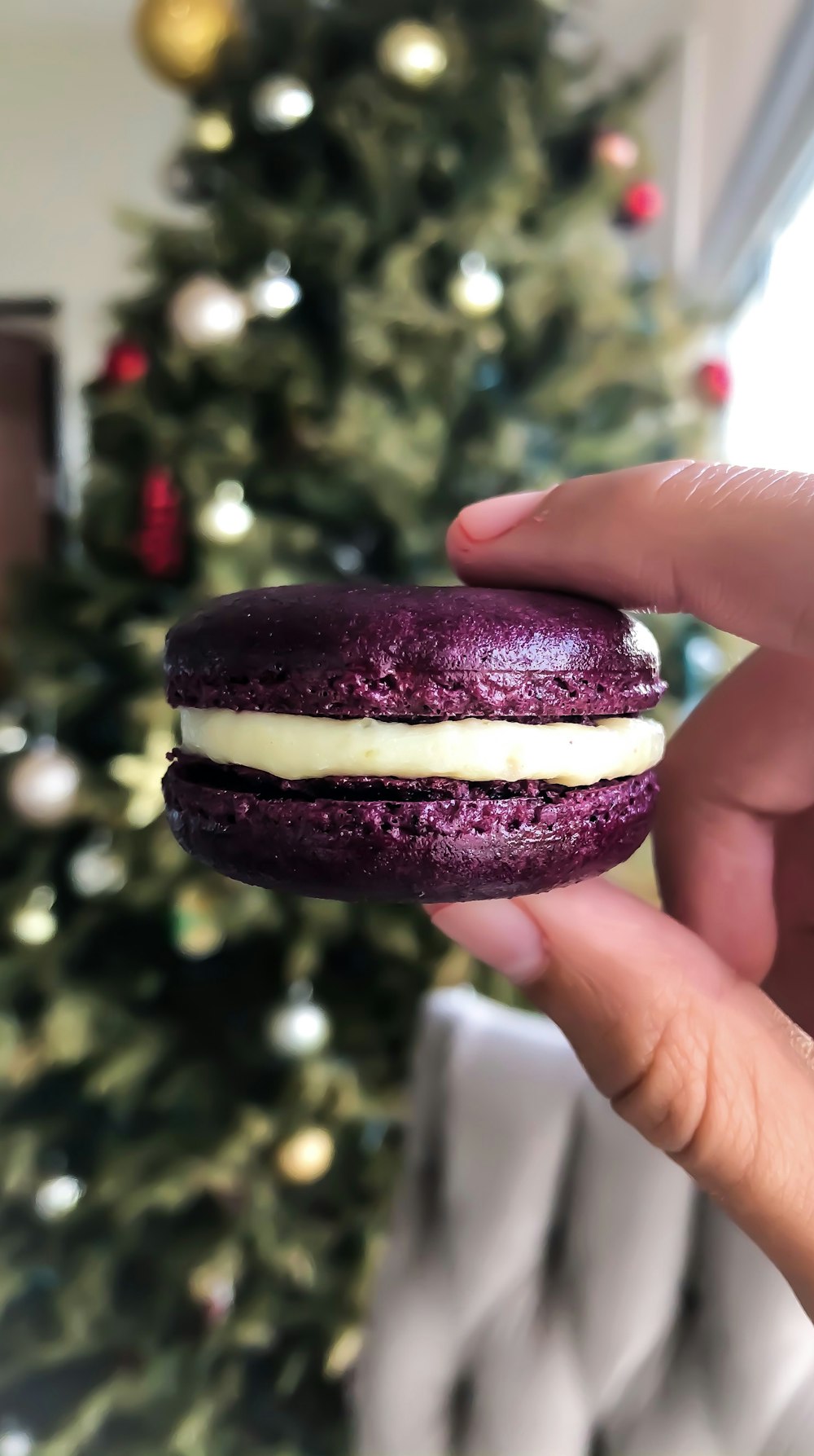 shallow focus photo of purple muffin