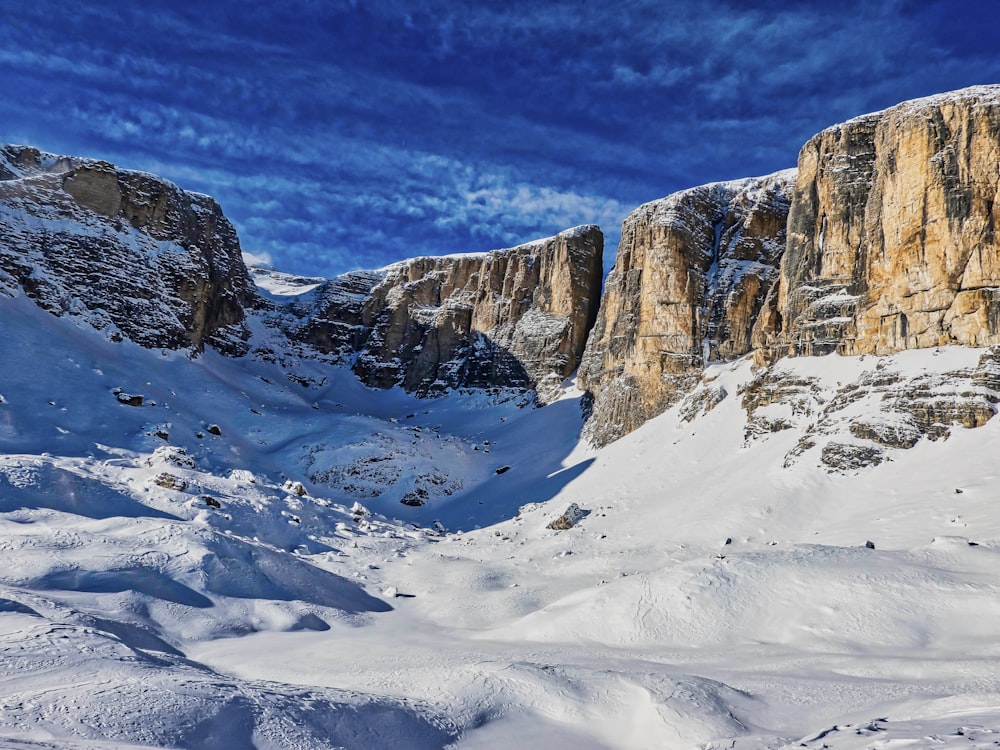 snow capped mountain during daytime