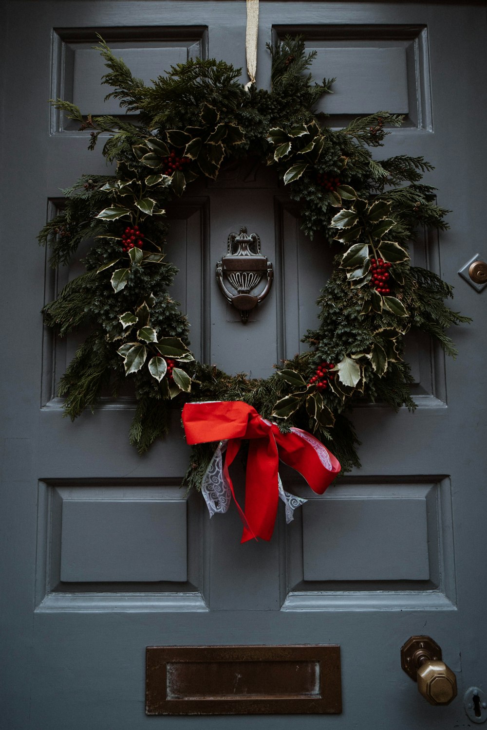 green and red wreath