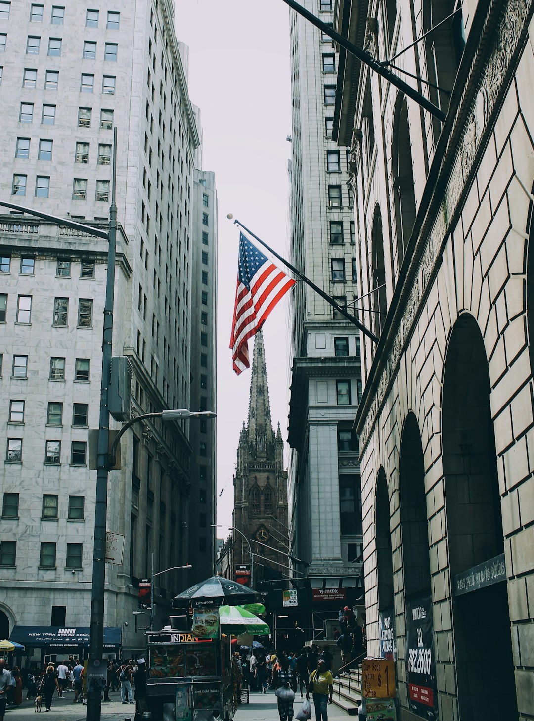 A Record-Breaking Rally in US Equities Influences Global Trading Trends A Record-Breaking Rally in US Equities Influences Global Trading Trends