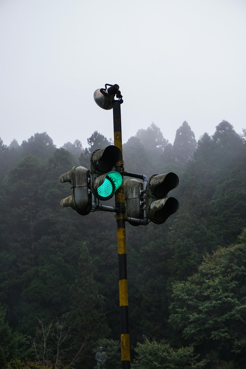 traffic light on green light