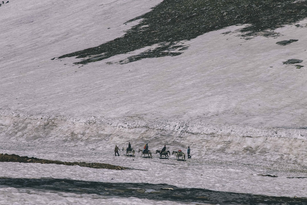 travelers stories about Glacier in Rohtang Pass, India