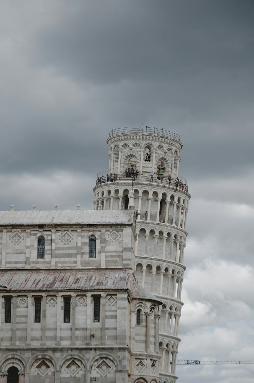 피사 타워의 건축 사진