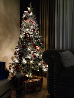 green and red Christmas tree