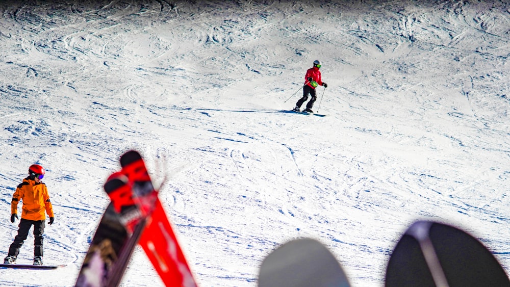 man skiing on snow